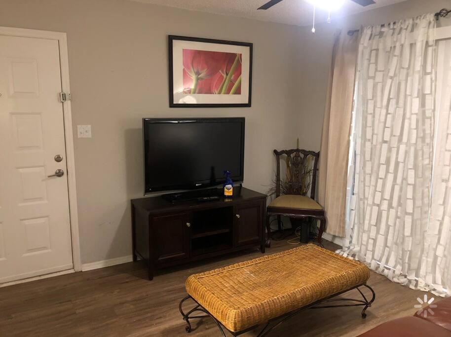 تشارلوت Lovely 1-Bedroom Rental Space With Free Parking المظهر الخارجي الصورة